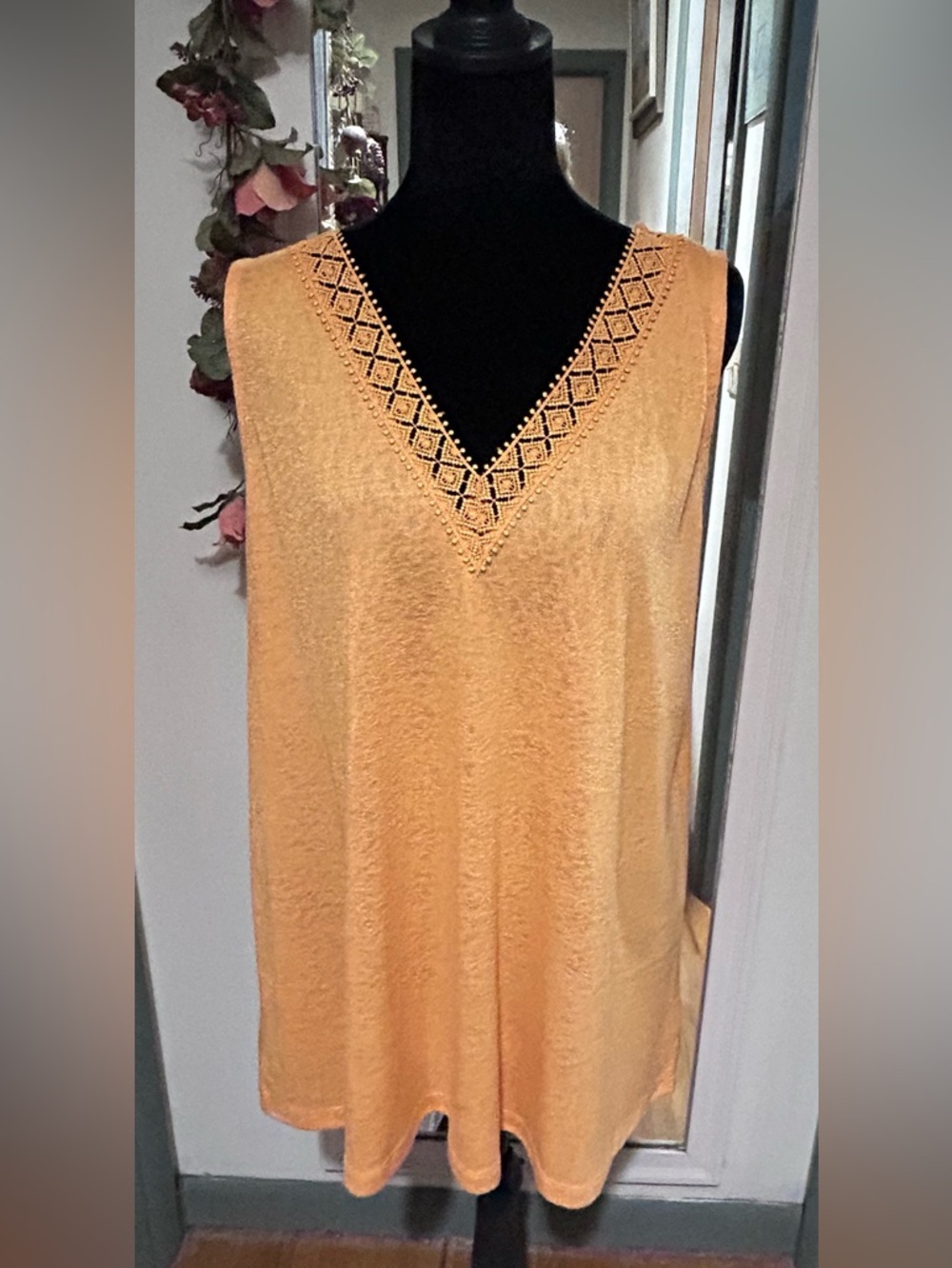 Downing Studio Plus 1XL Sleeveless V-Neck Crochet Trim Tank Top - Mustard NWOT